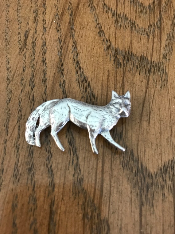 Silver fox brooch deals