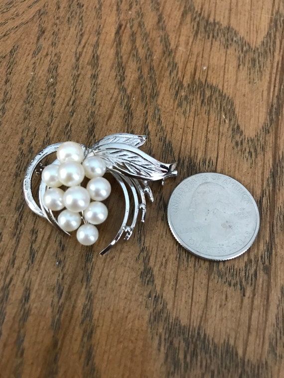 Vintage Real Pearl Cluster and Silver Brooch - image 2