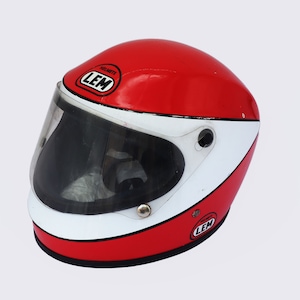 Vintage 1970s LEM Rot und Weiß Racing Motorradhelm Made in Italy Größe L Garage oder Höhlenmalerei Dekoration