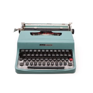 Vintage 1950s Olivetti Lettera 32 Typewriter Marcello Nizzoli Modern Art Museum New York Fully Functional Great Original Condition
