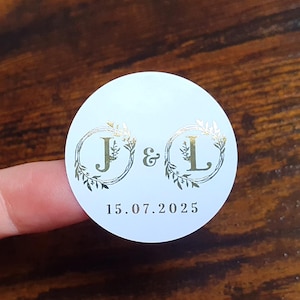 35 pegatinas personalizadas con iniciales de boda y fecha, con lámina metálica, para sellar sobres de invitación de boda.