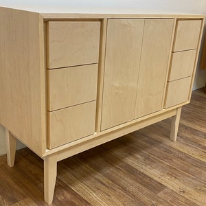 NEW Hand Built Mid Century Inspired Buffet / Credenza. 44 Maple 3 Drawer / 2 Door Cabinet with Straight Leg Base 画像 3