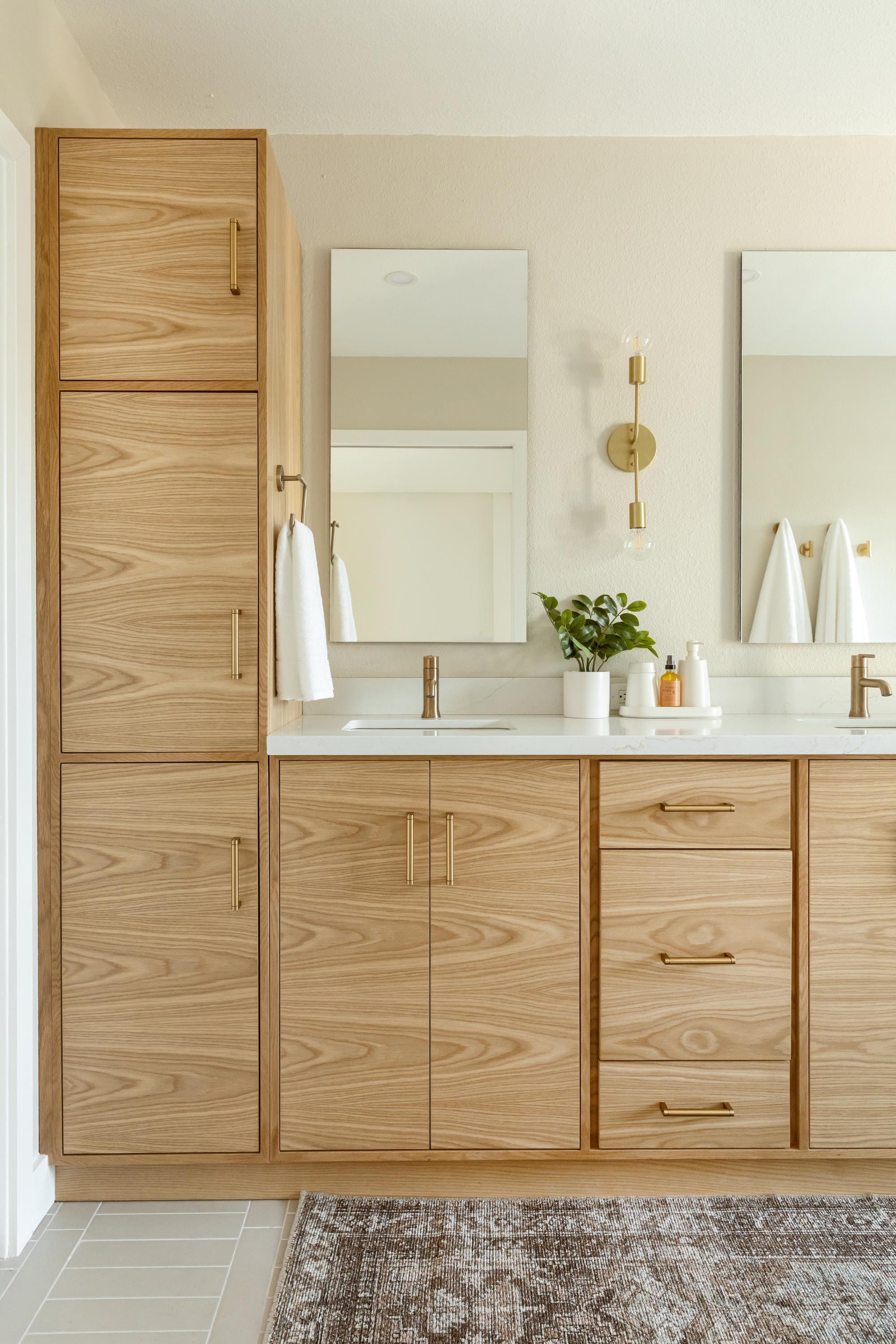 Bespoke 18" Bathroom Linen Cabinet: Solid Wood & Veneer