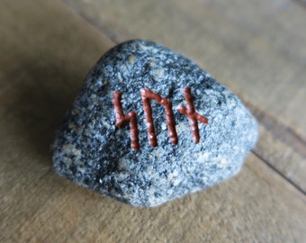 Engraved stone "sun" (son)  Old norse, Younger Futhark