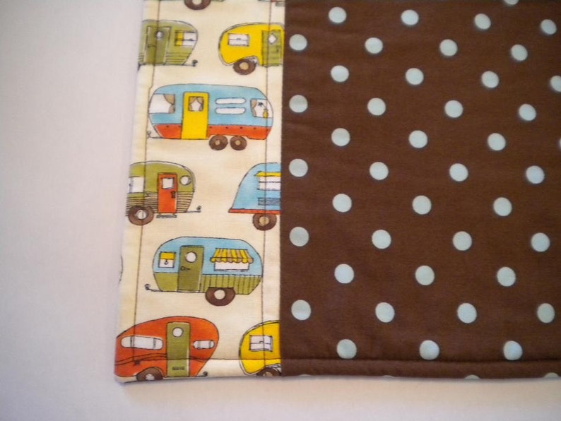 Retro Trailers Reversible Placemat and Polka Dot Napkin