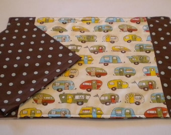 Retro Trailers Reversible Placemat and Polka Dot Napkin