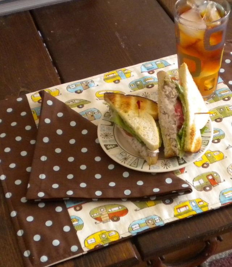 Retro Trailers Reversible Placemat and Polka Dot Napkin