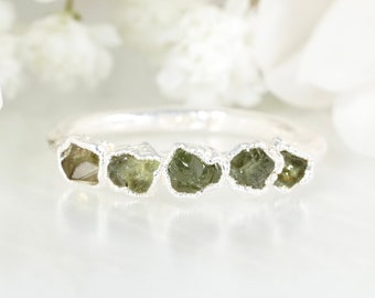 Demantoid Garnet Ring Raw Green Garnet Ring Green Garnet Wedding Band Natural Gemstone Ring Green Garnet Ring January Birthstone Jewellery