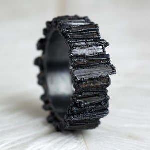 Raw Black Kyanite Eternity Ring Black Crystal Band Rustic Kyanite Ring Natural Kyanite Eternity Ring Raw Black Stone Ring Kyanite Jewellery