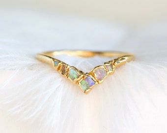 Raw Opal Ring Natural Australian Opal Ring Rough Wedding Band Opal Chevron Ring October Birthstone Jewellery Opal Anniversary Ring