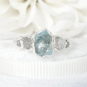 Aquamarine and Diamond Ring Raw Crystal Band Raw Diamond Ring Alternative Engagement Ring 999 Silver Jewelery Rough Aquamarine Ring