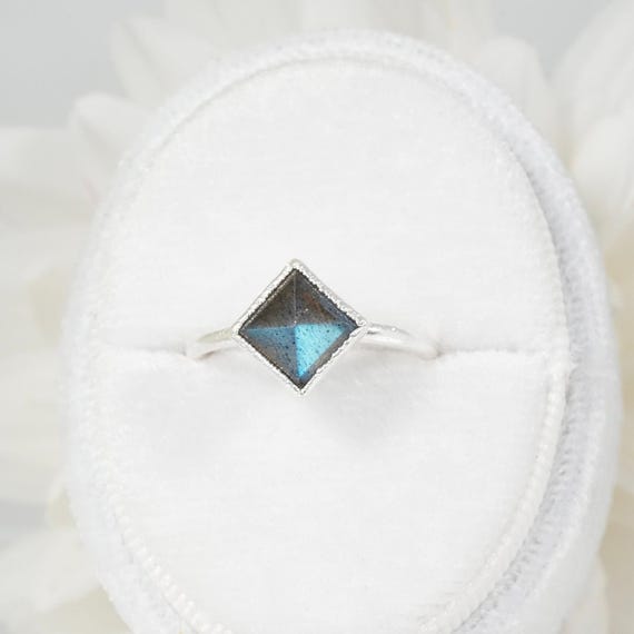 Kite Labradorite Ring. 999 Pure Silver Engagement Ring Fine Silver Electroformed Silver Labradorite Jewellery Blue Flash Rhombus Ring