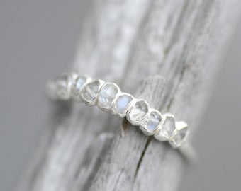 Rainbow Moonstone Ring. 999 Pure Silver Electroformed Natural Faceted Oval Cut Blue Flash Rainbow Moonstone Band Ring