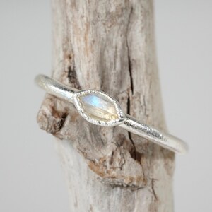 Natural Moonstone Ring Marquise Moonstone Promise Ring Dainty Crystal Engagement Ring Alternative Wedding Band Rainbow Moonstone Jewellery