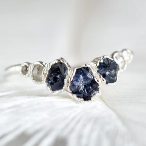 Raw Sapphire Wave Ring. 999 Pure Silver Natural Sapphire Wedding Band Rustic Sapphire and White Diamond Chevron Ring Sapphire Silver Ring