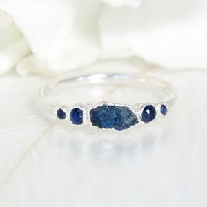 Sapphire Ring. Natural Raw and Cut Sapphire Crystal Ring Dainty Sapphire Engagement Ring Silver Promise Ring September Birthstone Jewellery