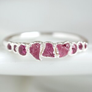Pink Sapphire Ring. Raw Natural Sapphire Ring Pink Crystal Ring Sapphire Wedding Band Alternative Wedding Ring Coloured Stone Wedding Ring