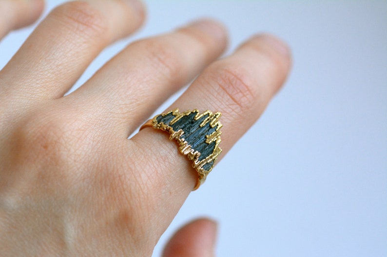 999 Pure Fine Silver Black Kyanite Shield Ring. Kyanite Ring. Etsy