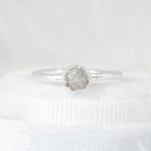 Raw Diamond Ring. Fine Silver White Diamond Ring Rough Diamond Band Alternative Engagement Ring Electroformed Diamond Jewellery