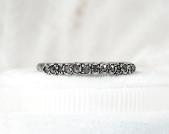Dainty Salt and Pepper Diamond Ring Fine Silver SP Diamond Alternative Wedding Band Ring Black Diamond Band Ring Diamond Bubble Ring