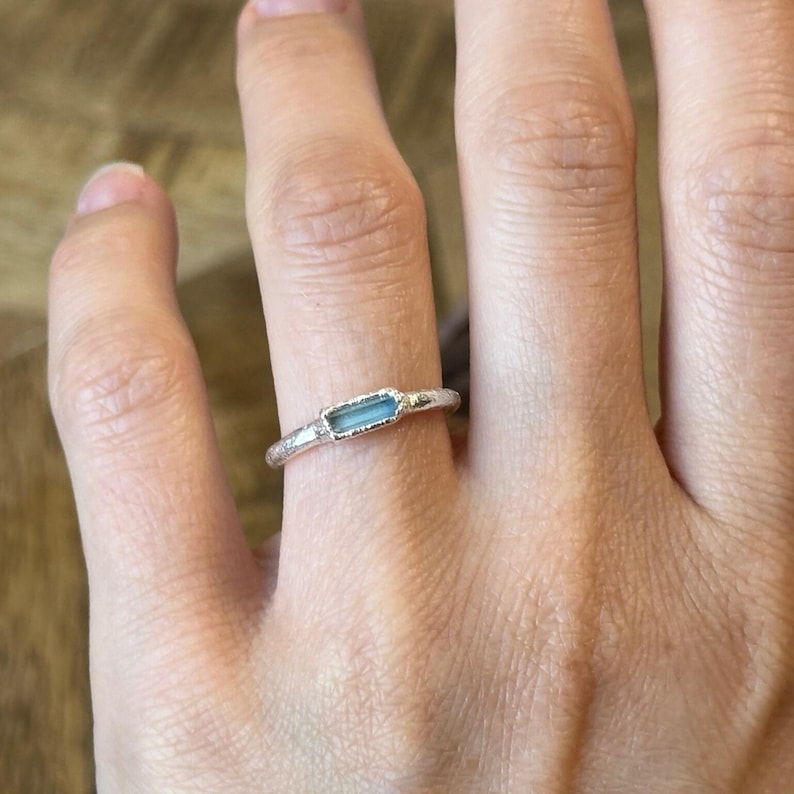 Aquamarine Crystal Ring. Raw Aquamarine Promise Ring Blue Crystal Ring Dainty Stacking Engagement Ring Electroformed 999 Pure Silver Ring image 2