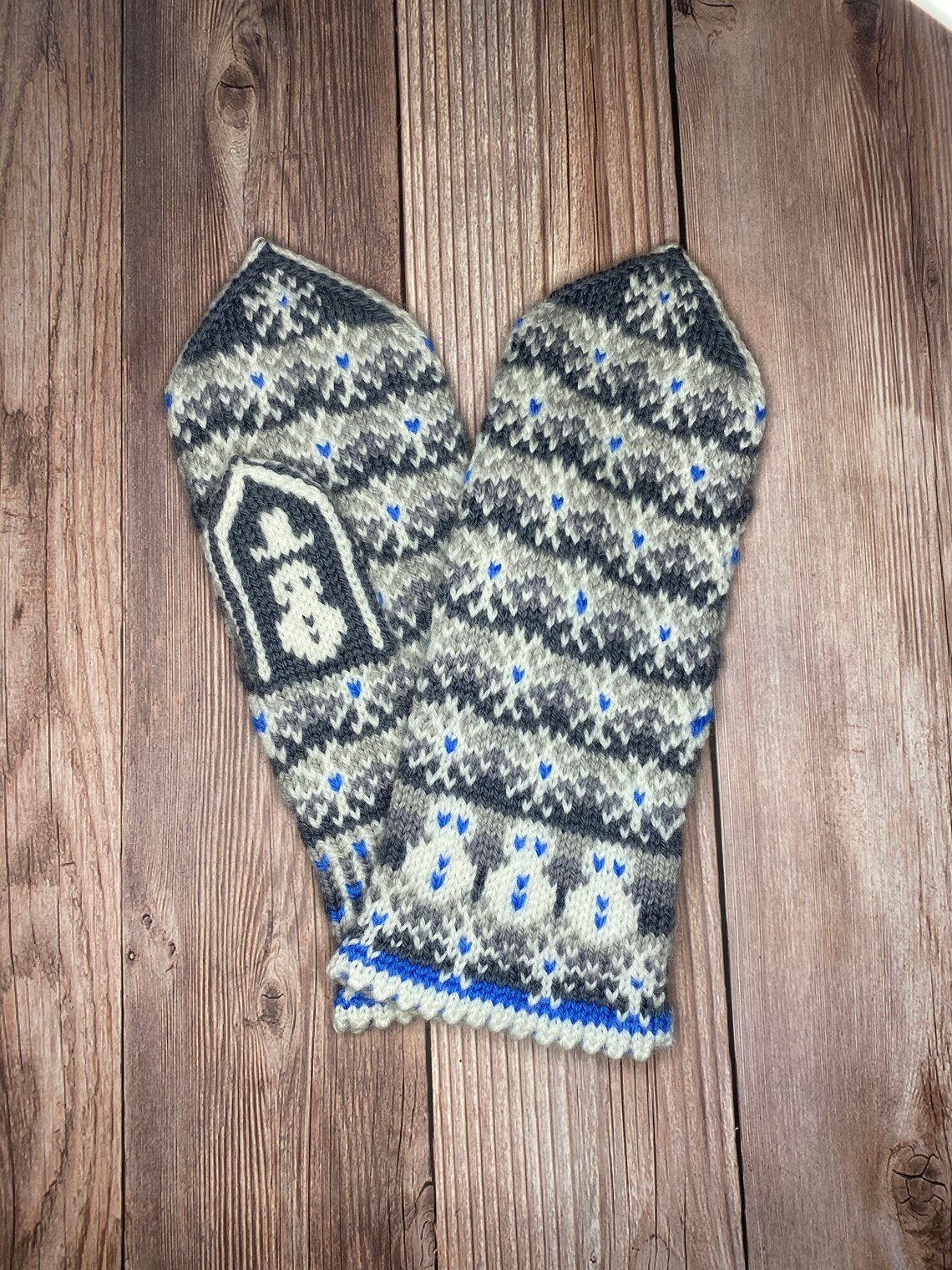 Handknitted mittens from 100% soft merino wool | Etsy