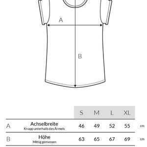 Może przedstawiać: Tabela rozmiar&oacute;w dla koszulki z wymiarami w centymetrach dla szerokości w ramionach i długości od g&oacute;rnej części ramienia do dolnej krawędzi. Rozmiary obejmują S, M, L i XL.