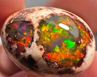 Mexicaanse vuuropaal van superieure kwaliteit in matrix 25,05 x 19,33 x 11,74 mm 35 karaat