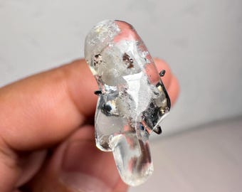 Raw Hyalite Opal, UV light reactive opal, cryptonite opal, natural untreated UV green opal, Fluorescent Minerals, top quality hyalite opal