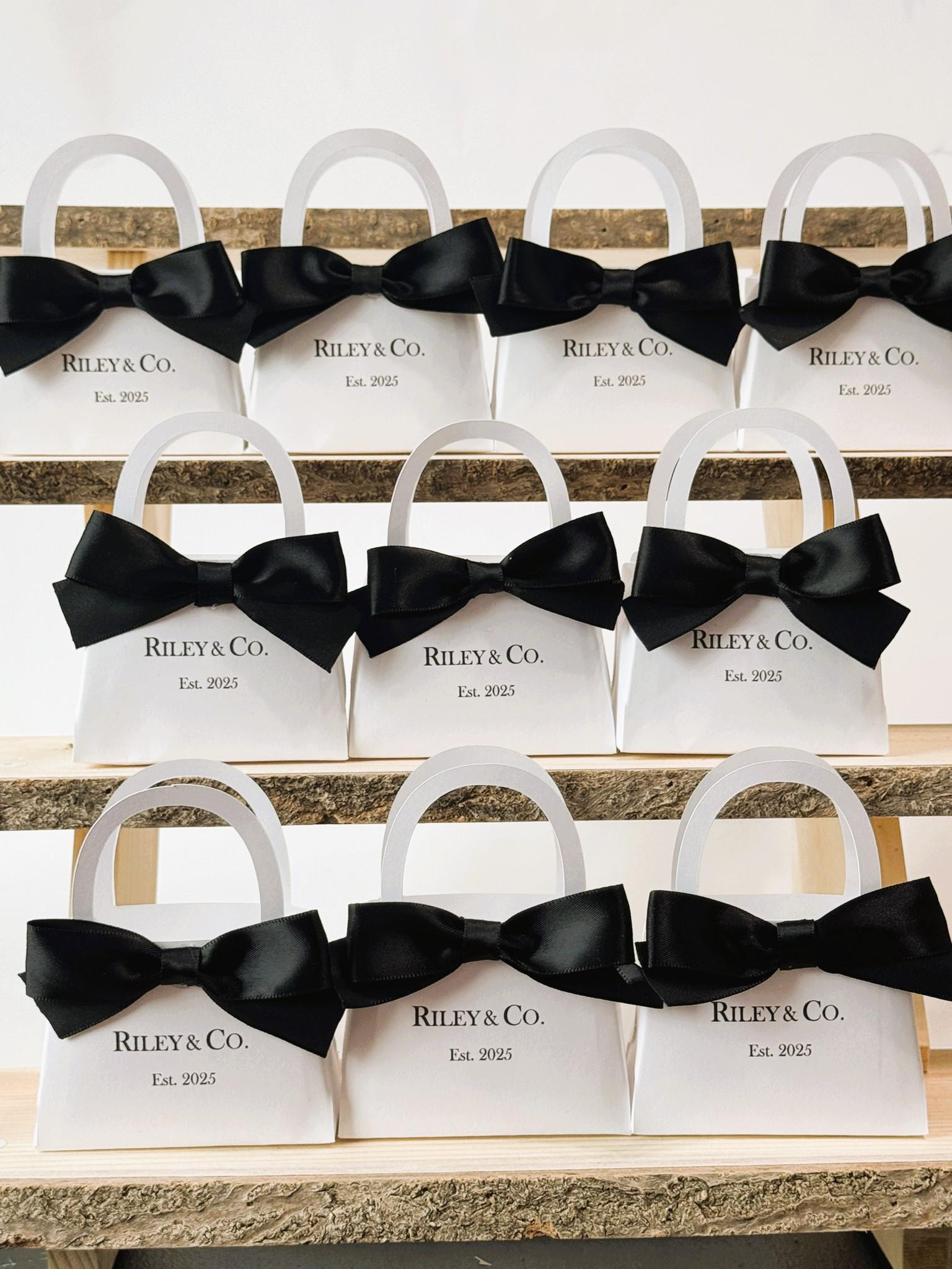 Long Chanel ribbon white with black writing gift wrap ribbon authentic BRAND NEW 100% authentic Chanel Ribbon 5/8 main image 2
