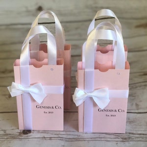 Personalisierte Rosa und Weiß Favor Taschen Baby & Co. Braut Co. Sweet 16 Geburtstage, Verlobungen, Hochzeiten Jeder Name kann hinzugefügt werden Set von 10