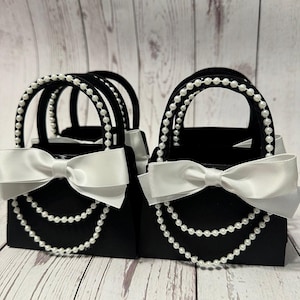 Feierliche Schwarz-Weiße Mini Geldbörse Bevorzugungen: Elegante Perlen & Bögen - Perfekt für Brautjungfern, Babypartys, Verlobungen, süße 16s! 10er Set
