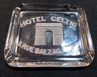 Vintage Hotel Celtic Paris Glass Ashtray Arc de Triomphe 6 Rue Balzac Clear