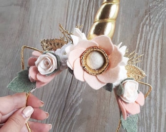 Corona de flor de fieltro de unicornio / diadema de flor de fieltro / rubor crema blanco y diadema de flor de fieltro de unicornio dorado