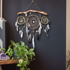 Atrapasueños decorativo para pared - Colgante de piedras preciosas chamánicas para la protección del hogar