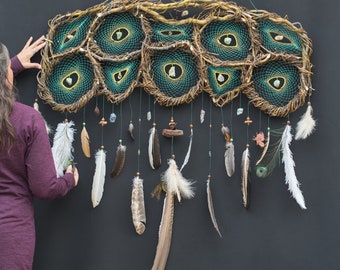 Green Semi-Precious Stone Dreamcatcher: Harmony and Balance in Style, Exquisite Handmade Home Décor