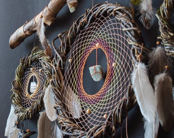 Dream Catcher Wall Decor - Shamanic Gemstone Hanging for Home Protection