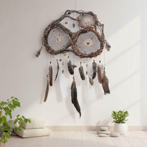 Acchiappasogni di cristallo: pietre curative, decorazioni con piume, energia positiva immagine 16