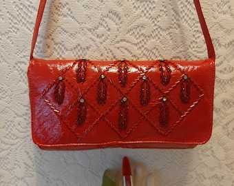 VINTAGE RED CLUTCH, Walborg Beaded Purse, Vintage Valentine's Clutch, 60's Evening Bag Detachable Handle. Made in Hong Kong. Free Shipping