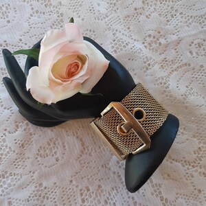 Vintage Silver Tone Mesh Cuff Bracelet. Stylish Statement