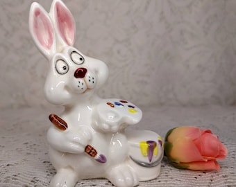 VINTAGE EASTER BUNNY, Vintage Painter Easter Rabbit, Artist Easter Bunny, Painters Palette, Artist Painting Bunny, Quan-Quan Made in Japan