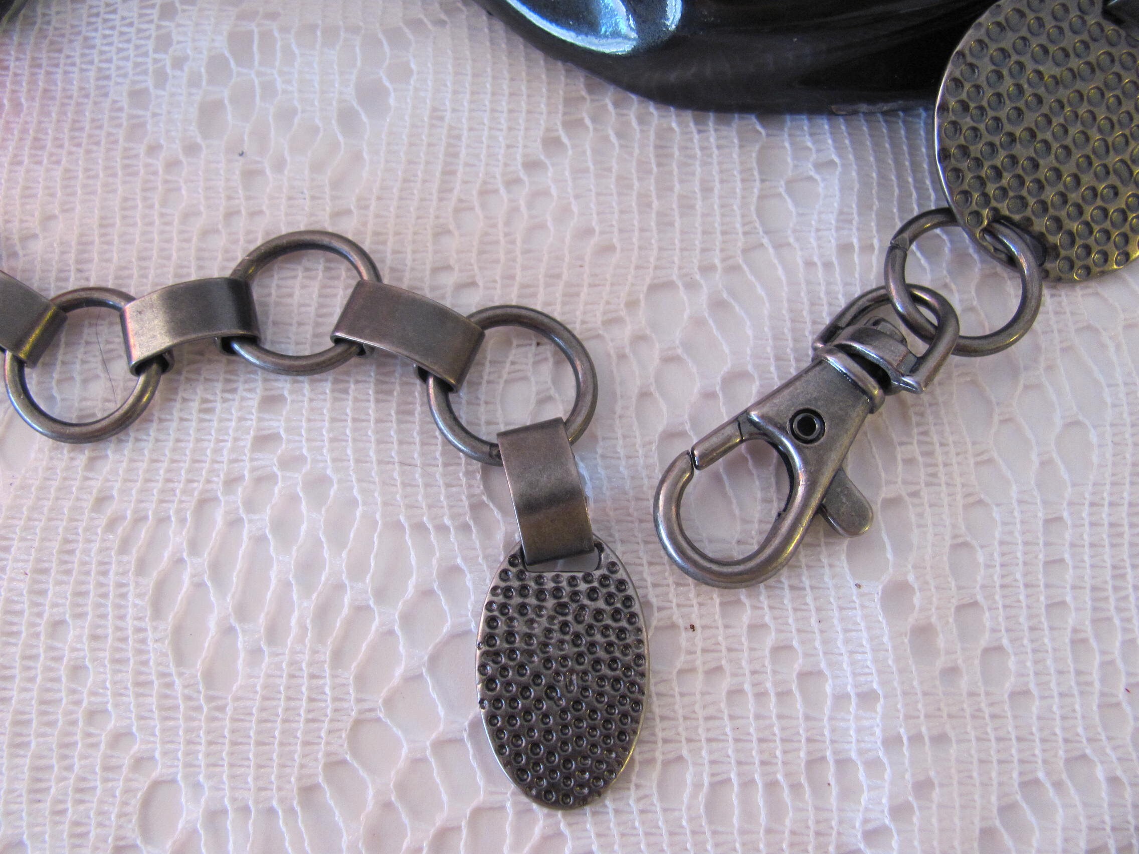 VINTAGE TRI- COLORED POUNDED DISC / COIN BELT Bronze Coloured Vintage Coin Belt One Size main image 4