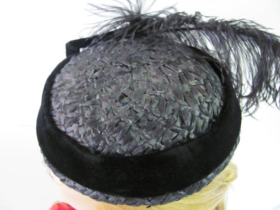 1950's RAFFIA PILL BOX Hat, Costume Hat, Black Ra… - image 6