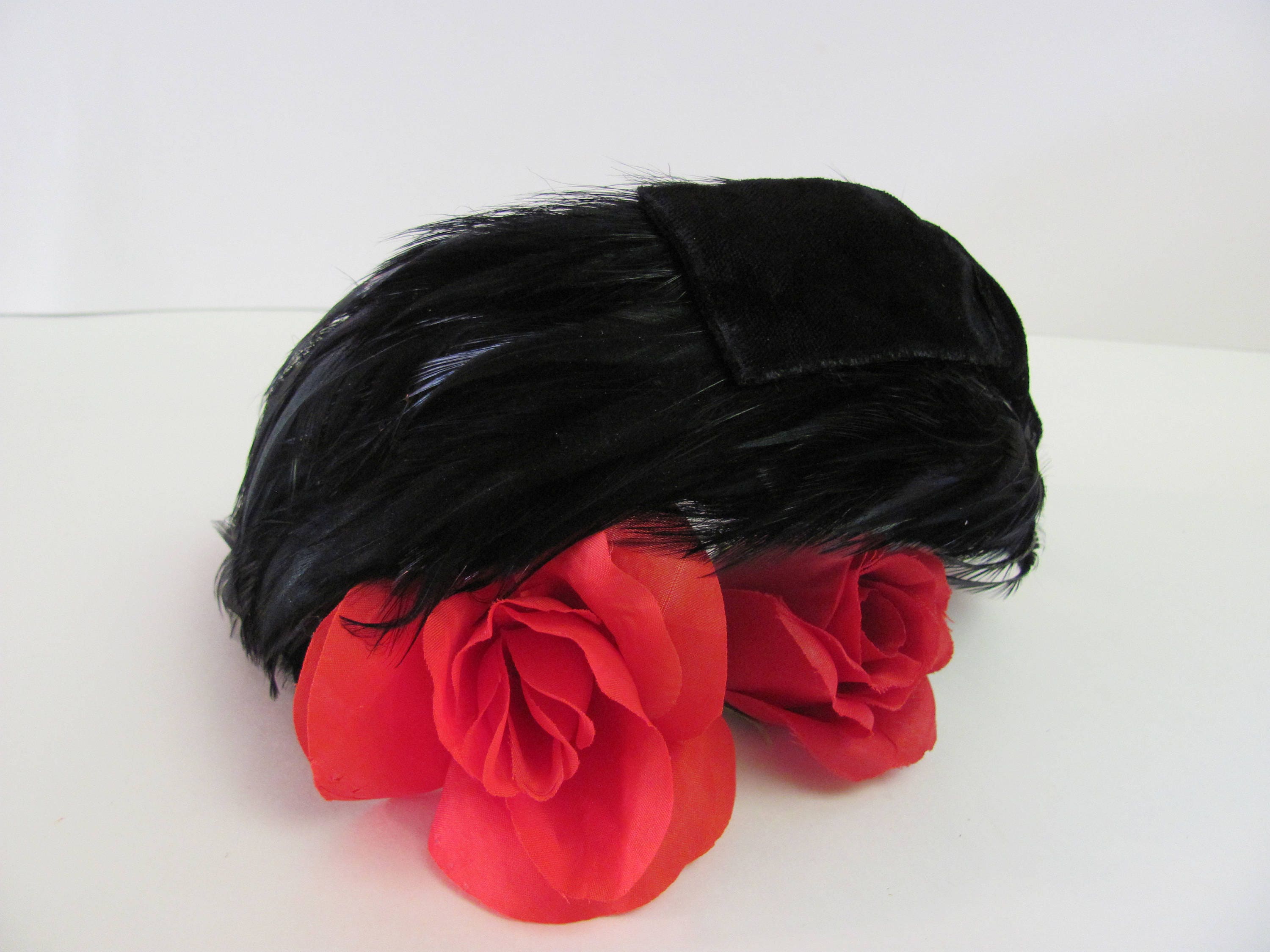 Vtg 40/50\'s Black Velour Hat Black Coque black/Red‎ Feathers Fascinator Vintage Black Velvet Hat Noir 40s Feather Tilt Wide Brim  main image 3
