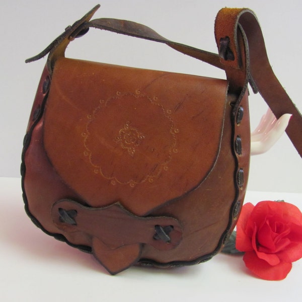 LEATHER HIPPIE PURSE, Hand Tooled Leather Purse with a Circular Floral Design, Heavy Leather Stitched Bohemian Hand Bag Purse, Vintage Bag