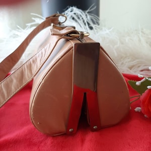 VINTAGE LEATHER HANDBAG, 1960&#39;s Compartment Purse, Dalon Handbag, Vintage Leather Evening Bag, Made by Da&#39;Lon. Free Shipping