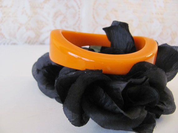 ASYMMETRICAL ORANGE BRACELET, 60's Acrylic Pumpki… - image 5