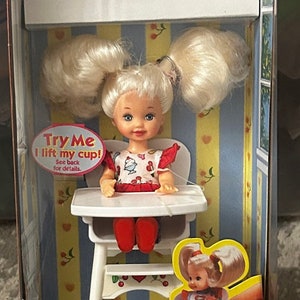 Barbie-Kelly Eatin&#39; Fun Doll