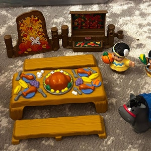 Fisher-Price Little People Thanksgiving Celebration Set