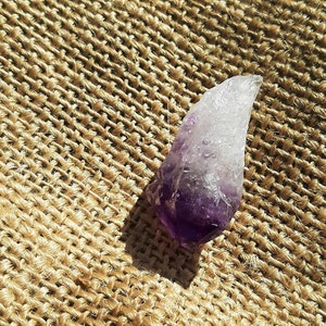 原石アメジストポイント、ダークパープルアメジストポイント、収集用クリスタル